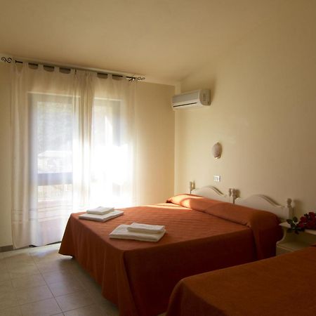 Agriturismo Sa Rocca Iglesias Phòng bức ảnh